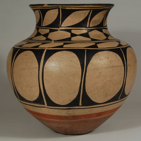 Felipita Aguilar Garcia and Asuncion Aguilar Cate Pottery - C3651B